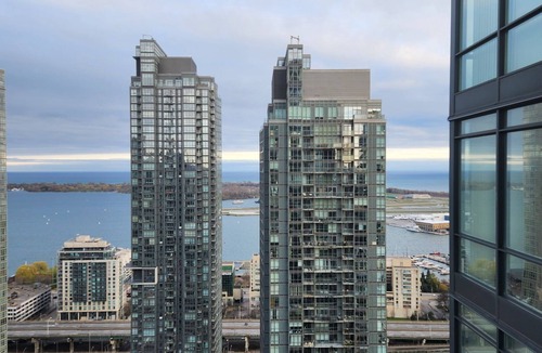 CityPlace Condo | Downtown Toronto FIFA 2026 | 7 Min to BMO Field | Blue Jays & Grocery Downstairs