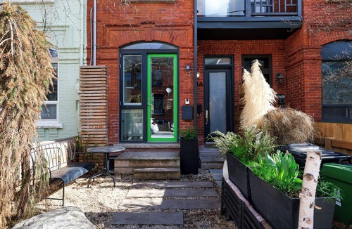 Little Portugal House | Downtown Toronto row house. Close to Ossington, Trinity Bellwood & BMO field.