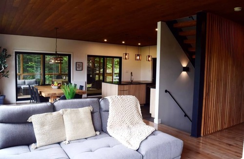 Saint Donat Ski Chalet | Dream telecommuting: spectacular chalet, sauna and autumn colors