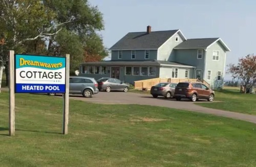 North Rustico Cottage | Dreamweavers Cottages 1 bedroom with spa tub #1