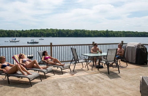 Baddow Cottage | Driftwood Point Waterfront Cottage