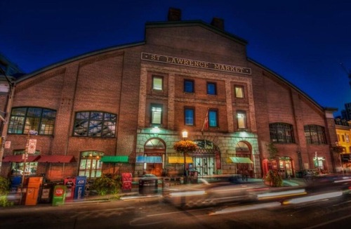Toronto Entertainment District Apartment | Elegant 2BR Toronto Retreat by Union Station