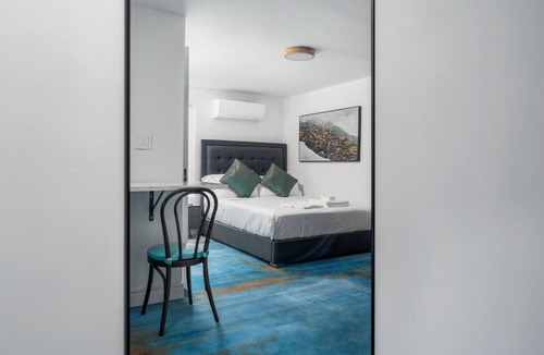 West Queen West Bed & Breakfast | Elite Double room with Sofa; Boutique Hotel Trinity Bellwoods, Downtown Toronto