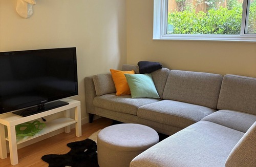 Lynn Valley House | Enjoy nature in this cozy garden suite nestled in the mountains of Lynn Valley