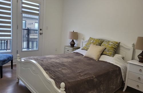 Richmond Hill House | Entire Cozy Home at the heart of Richmond Hill!