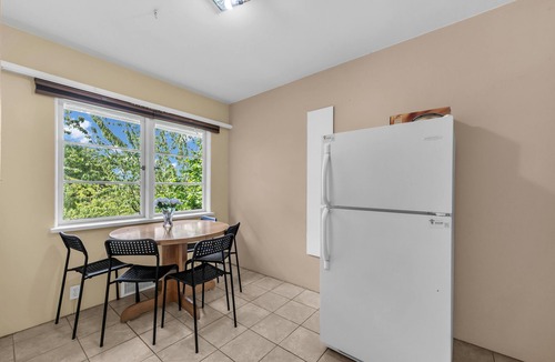 Burnaby House | Entire home in Burnaby Canada, 5 minutes to Metrotown