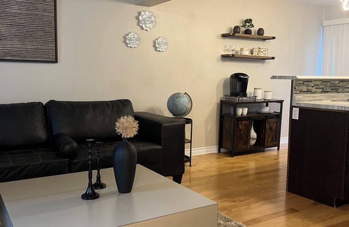 Windsor House | Entire home in Windsor, Canada Terrific 3-bedroom house in charming neighborhood
