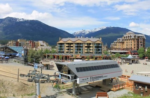 Whistler Village Apartment | Epic Size. Epic Views. Epic Stay. Largest Mountain Condo in the Carleton Lodge.