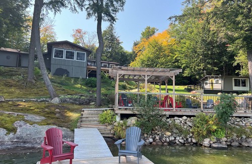 Seguin Cottage | Escape Rejuvenate @Luxury Lakefront Muskoka 3 BR cottage with 2 BR Bunkie