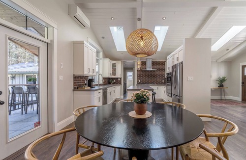 Kent Cottage | Escape to The Antler House, a spacious rural retreat!