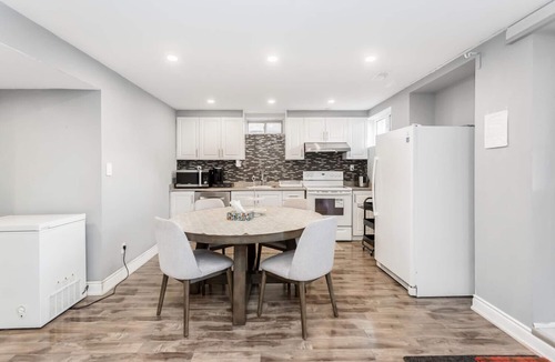 Milton Apartment | Everything Nearby