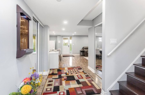 Milton Apartment | Everything Nearby