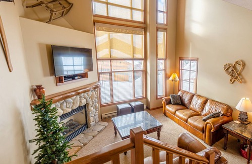 Sun Peaks House | Excellent multi level 3 bedroom townhouse with easy access to nearby runs and lift