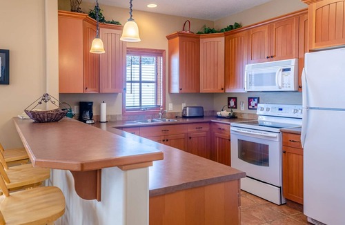 Sun Peaks House | Excellent multi level 3 bedroom townhouse with easy access to nearby runs and lift