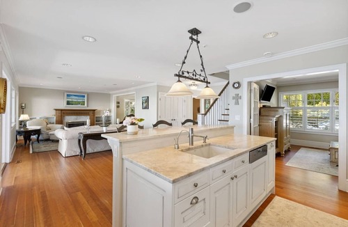 West Vancouver House | Exclusive Gated Private Waterfront Estate