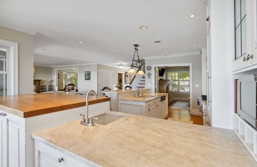 West Vancouver House | Exclusive Gated Private Waterfront Estate