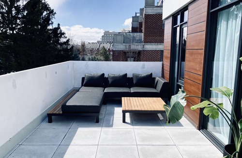The Kingsway Condo | Executive 2 bed 2 bath condo in the Kingsway