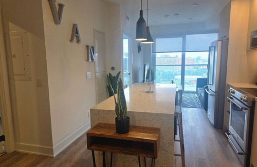 Downtown Toronto Apartment | Executive Furnished 2 Bedroom in Toronto | Elm Ledbury
