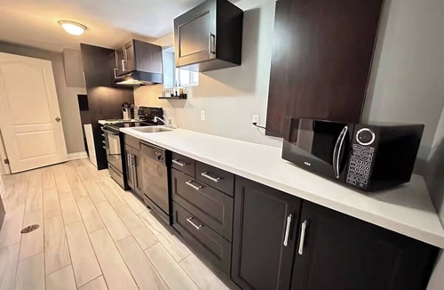 Lakeview Apartment | Executive Stay | Port Credit/Tor