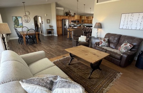 Cymbria House | Executive Water View Home With Hot Tub, Just 3 Minutes To Barachois Beach