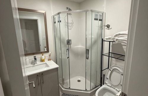 Prince George House | Experience city living in this stylish and professionally designed suite.