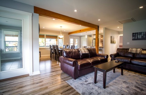 Revelstoke House | Fall Line Guesthouse