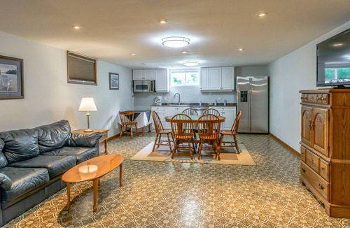Niagara Falls House | *Fallsview Escape* - Walk To The Falls!