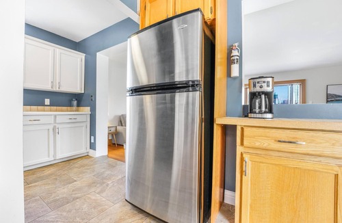 Niagara Falls House | Family Home Close to the Falls, Sauna - Hot Tube - Pool