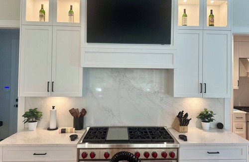 West Vancouver House | FIFA World Cup. Brand new 6 BD, 8 BA, Whiskey Room, Games room+ more