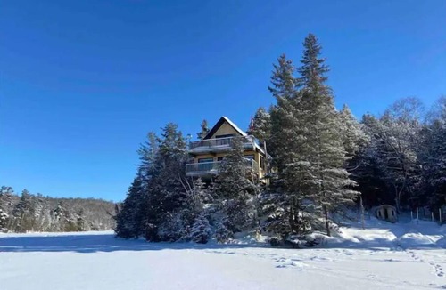 North Frontenac Cottage | Four Season Cottage with Wood Burning Sauna