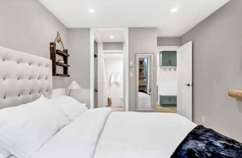Yaletown Apartment | Free Breakfast & 2 Parking, Luxury, Downtown, Yaletown, 2bed 2 bath, Pool, Gym