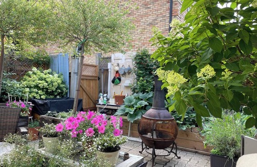 Burlington House | French Nest, private bathroom! Check the pictures