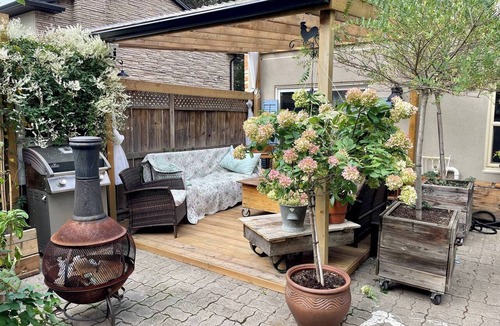 Burlington House | French Nest, private bathroom! Check the pictures