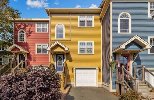 St. John's House | Freshwater Joys | 4BR Jellybean Home Near Downtown