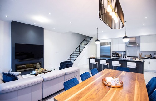 Innisfil Condo | Friday Harbour Modern New Condo