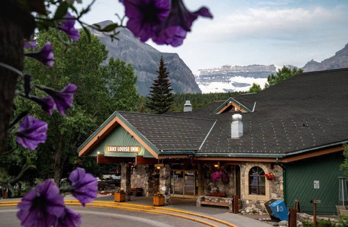 Lake Louise Apartment | Frosty Hideaway | Perfect Alpine Setting
