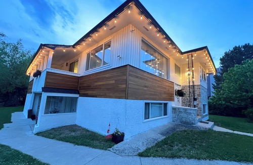 South Central Apartment | Full 2 bedroom Suite near Hospital, Downtown & Lake. Kelowna's Natures Oasis