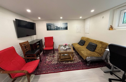 Canyon Heights House | Fully furnished one bedroom and den basement with separate entrance