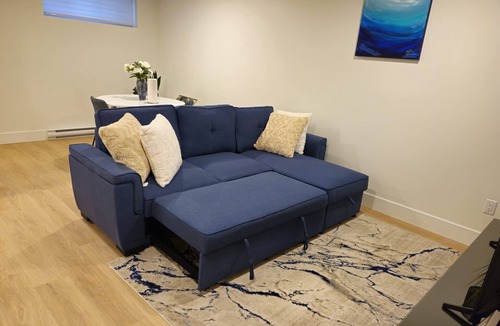 Moncton House | Fully furnished 1-bed basement apt in Moncton, fits 3 adults. Modern & cozyr r