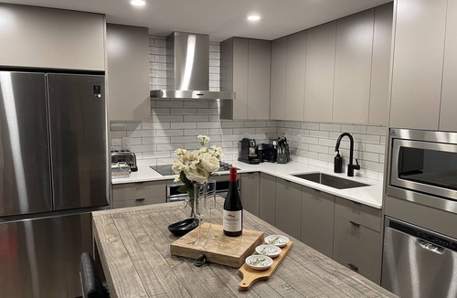 Downtown Kelowna Condo | Furnished 2bed/2bath in downtown Kelowna