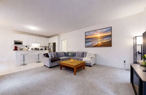 Collingwood House | Game Room Getaway + Cozy Retreat Near Blue Mtn Ski Resort, Golf & Spa FREE Park
