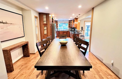 Garibaldi Highlands House | Garibaldi Getaway: hot tub, pool table, fire pit & EV charger - adventure base
