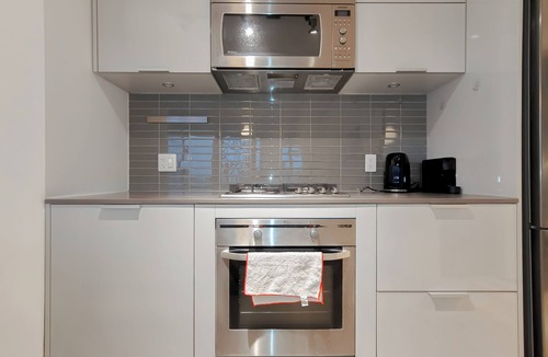 Gastown Apartment | Gastown Unbeatable View 1 Bedroom High Rise Apartment Rooftop View of Downtown