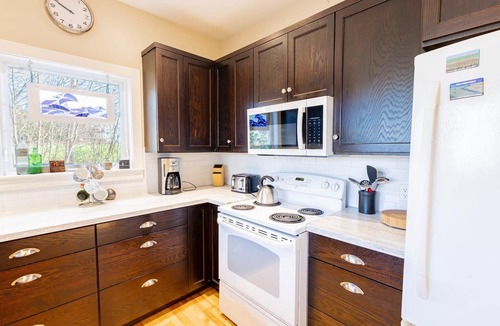Georgetown House | Georgetown Oasis—4-Bedroom Family Retreat with Bunks, Golf & Beach Minutes Away