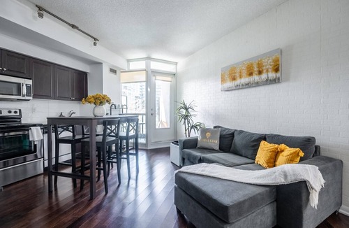 Fort York Condo | GLOBALSTAY. Modern 1 Bedroom + Den Unit Downtown