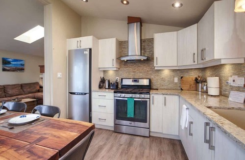 Port Renfrew House | Going Coastal AB - Oceanfront - Pet Friendly