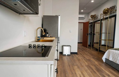 New Glasgow Apartment | Golden Hour @TheMillRowsSuites