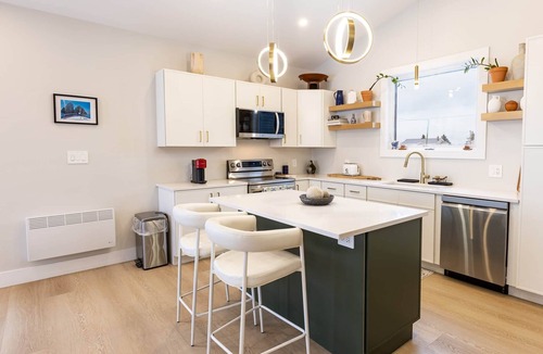 Queens County House | Golden Hour Vacation Home