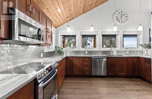 Anglemont House | Golf Course Oasis