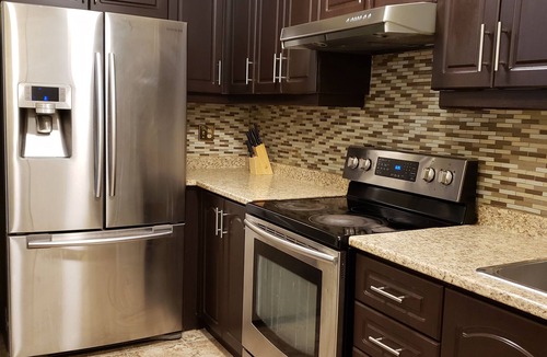 Downtown Mississauga Condo | Gorgeous 3 bedroom condo apartment in Square One Mississauga